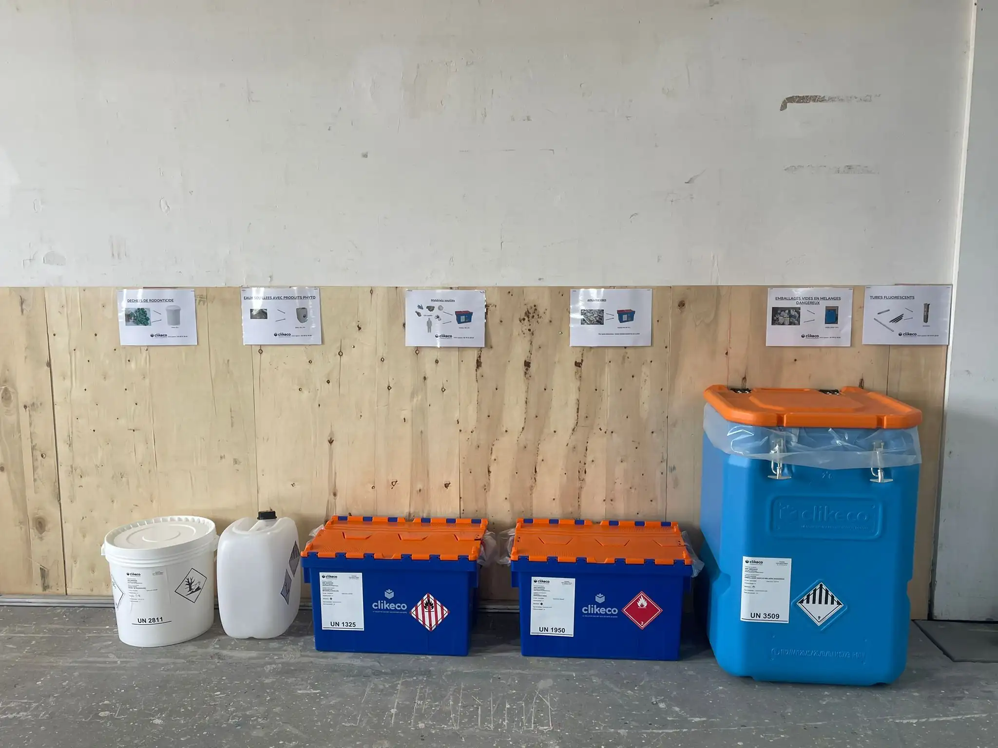 Station de tri des déchets ANH Services avec bacs industriels Clikeko